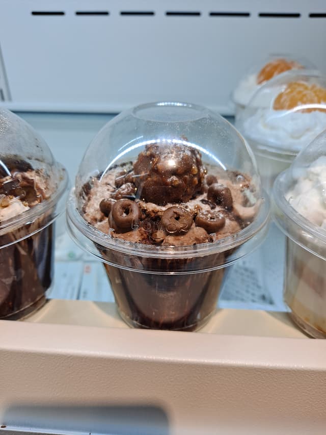 사실빙&제이델링과또또와 럭키백 사진